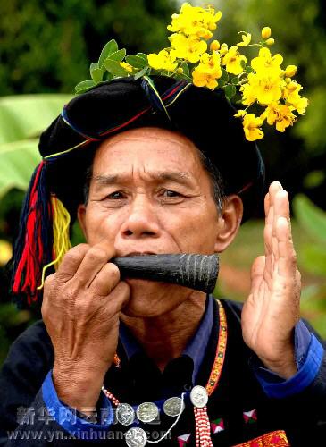 哈尼族有多少人口_哈尼药爷 哈尼族首部母语电影,讲述外人所不(2)