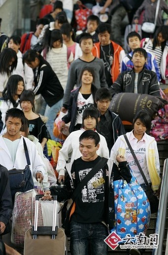 昆明铁路局赵必忠_昆明铁路局收入稽查处(2)