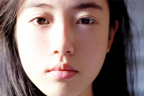 张辛苑美丽胜明星 民间美女大盘点_云南网