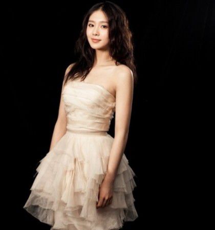 <em>韩国公认</em>10大零整容<em>美女</em>PK世界百大最美脸庞