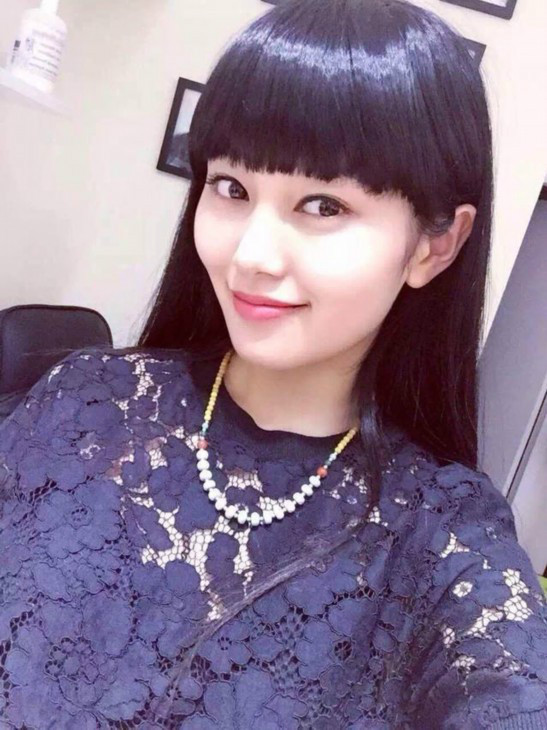 /enpproperty--> 米哈拉的照片让张冉走红的同时,也给她带来了一些烦恼,有人点赞,也有人吐槽。由于怕被人肉,她甚至熬夜删掉了很多含有个人信息的微博。走红与否,对我来说真的都不重要。在张冉看来,一切都会平静地过去,她依然会按照自己的生活方式走下去。成都商报记者顾爱刚图为张冉生活照