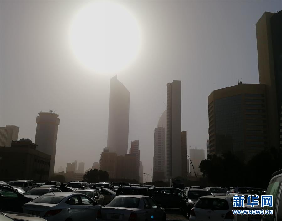 （国际）沙尘暴笼罩科威特
