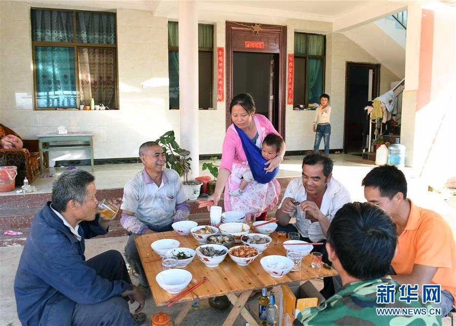 （新春走基层）（8）云南景谷：昔日地震灾区 而今美丽乡村