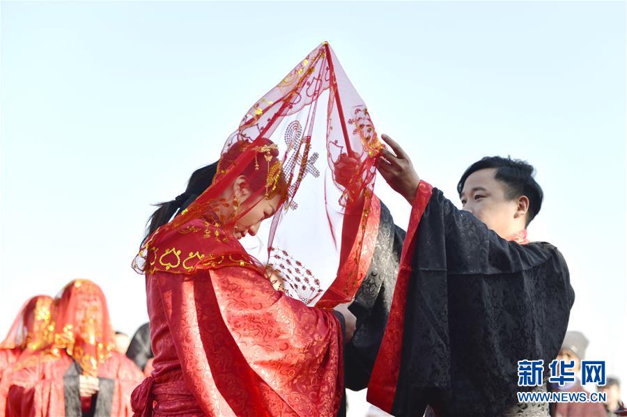 （社会）（1）河北：汉式集体婚礼迎新春