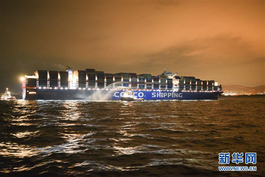 （国际·图文互动）（1）希腊比港首迎2万标准箱级集装箱船