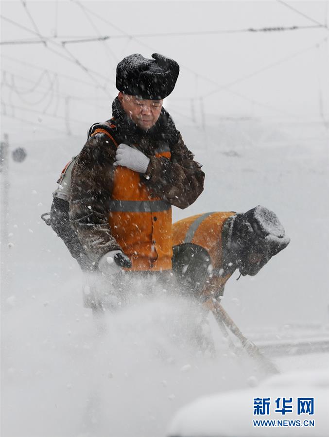 （环境）（5）长春：“以雪为令”积极应对暴雪考验