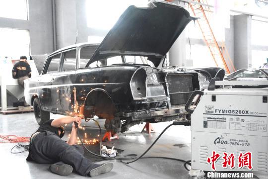 探秘大连经典汽车修复中心：各国经典车型在此修复