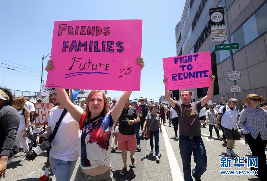 （国际）（3）洛杉矶万人游行抗议美政府移民政策