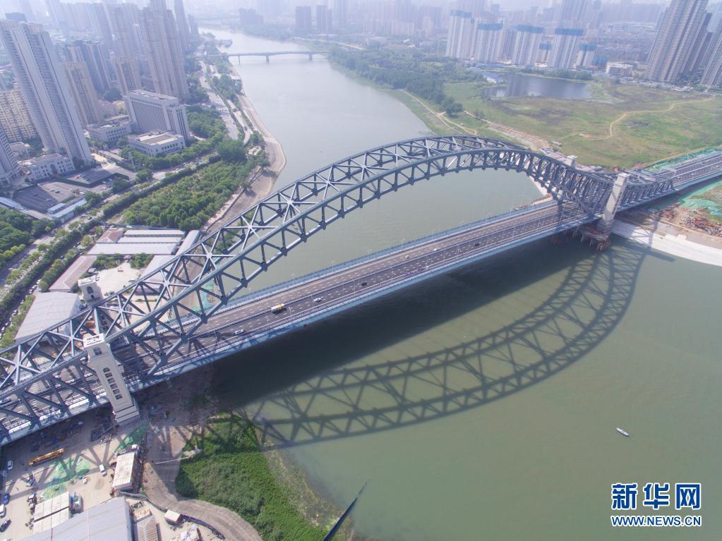 武汉汉江湾桥正式通车