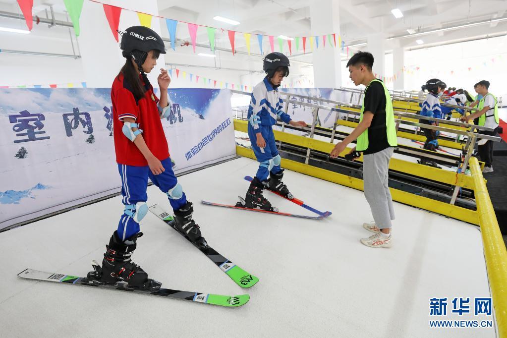 【市地】哈尔滨市召开冰雪装备产业推介对接会(图1)